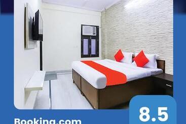 ホテル Flagship Green High Near Laxmi Nagar Metro Station