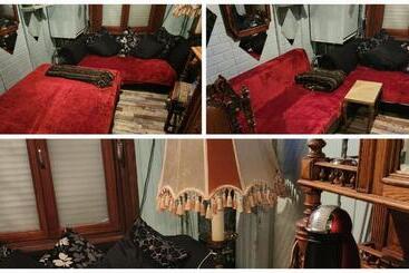 پانسیون Room In House   2 Floors 2 Bedrooms Near Central Station