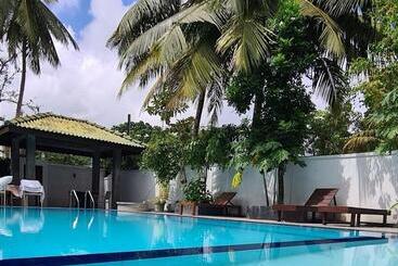 بنسيون The Calm Of8