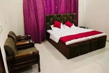 Pensão House No H23