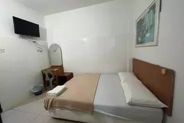 Amrise Hotel 12