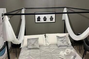 تختخواب و صبحانه La Porta Di Alba