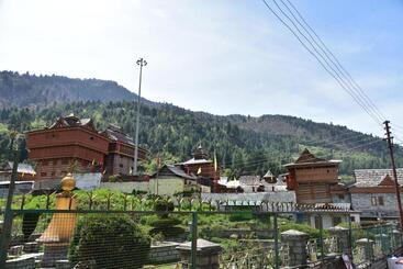 Bed and Breakfast Sarahan Holiday Inn