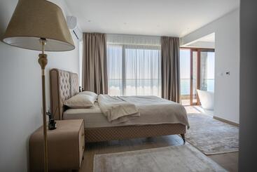 تختخواب و صبحانه Cape Montenegro Villas