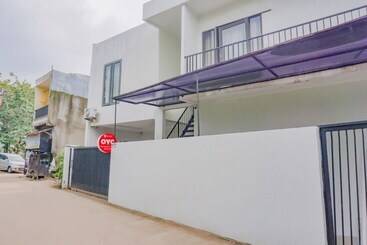 Szálloda Pendowo Limo By Oyo