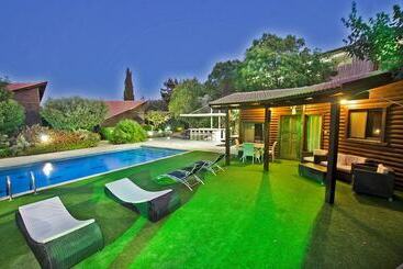 Pension A Different Little Place