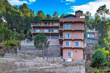 Hotel Fabescape Raabta Resort