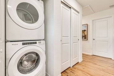 コテージ 2 Story Cape Canaveral Home: Walk To Public Beach!