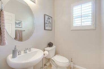 קוטג'' Indio Home W/ Pool Access: 2 Mi To Coachella!