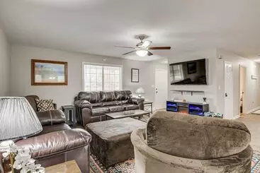 Mökkimajoitus Secluded Hazel Green Home W/ Yard!