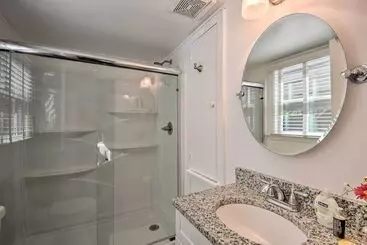 Cozy Athens Cottage: Walk To Sanford Stadium!