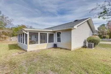 Landhus Lovely Mary Esther Home ~ 7 Mi To Beach!