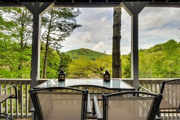 茅舍 Modern Mountain Living: Large Family Resort Home!