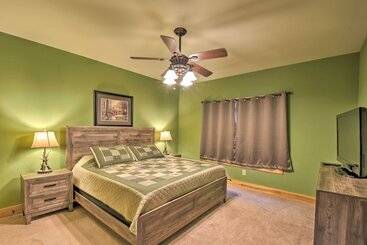 بيت ريفى Murrayville Lakefront Cabin W/ Boat Slip & Grill!