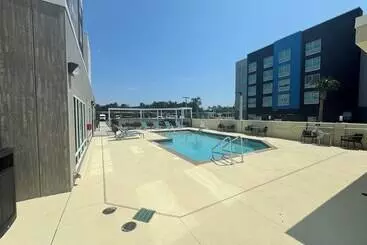 هتل Towneplace Suites Jacksonville Airport