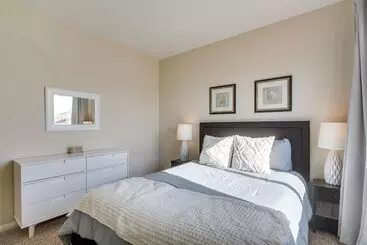 کلبه Stunning Indio Home W/ Private Pool & Spa!