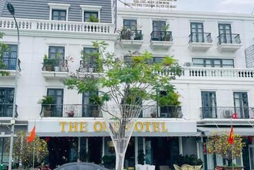 Khách Sạn The One Hotel 1