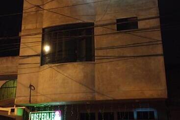 پانسیون Hostal Toscano Suites