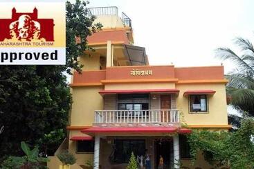 Bed and Breakfast Govindaashram