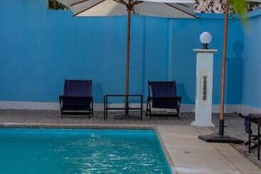 هتل Hôtel Les 12 Collines, Ivato Aéroport