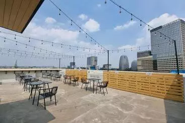 Hotel Oyo Life 93387 Sunarmi House