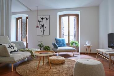 آپارتمان 60 Balconies Design