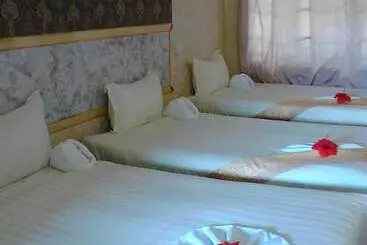 آپارتمان Pacific Conqueror Self Catering Units