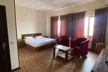 Uzumfermer Hotel & Winery