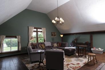 مبيت وإفطار The Karass Inn