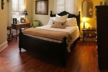 住宿加早餐 Trowell Historic Inn