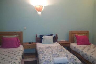 هتل K.méléon Hôtel