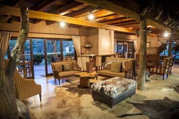 בית מלון כפרי Kwaggashoek Game Ranch