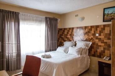 Pension (Hôtel basse catégorie) Glen Lodge & Tours