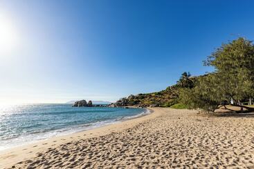 酒店 Nrma Bowen Beachfront Holiday Park