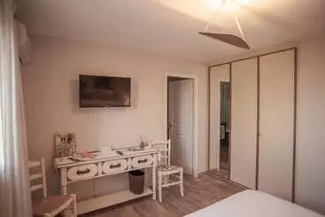 Bed and Breakfast Les Chambres Du Restaurant Le Castellaras Teritoria