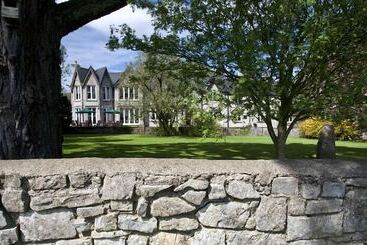 مبيت وإفطار Parc Le Breos House