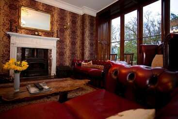 Aamiaismajoitus (B&B) Parc Le Breos House