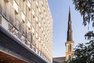 هتل The Dewberry Charleston