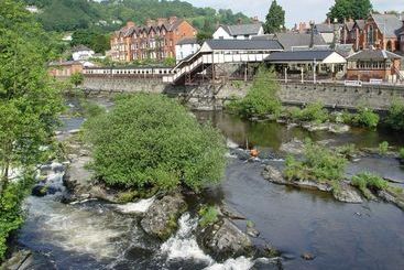 Отель Tyddyn Chambers B&b