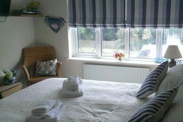 بنسيون The Landings @ 83