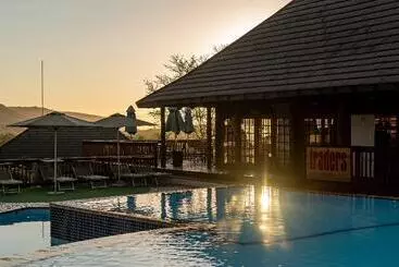 هتل آپارتمان Hazyview Cabanas