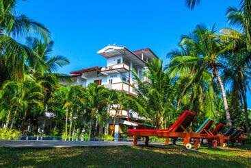 ホテル Nilketha Yala Tissamaharama