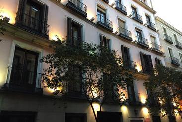 مسافرخانه Ch Otello Rooms I   Madrid