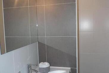 هتل B&b Des Heures Claires