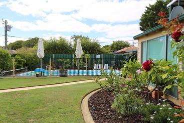 Hotel Broadwater Bed And Breakfast