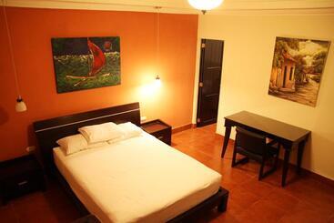 هتل Los Altos Esteli