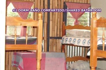 Montaña Linda Hostel Orosi