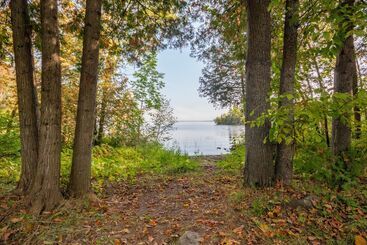 Hotelli Lakepoint Cottage Resort