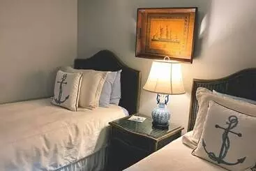 ホテル The Stone Hedge Bed And Breakfast