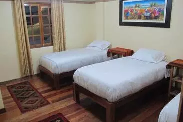 Tumy House B&b